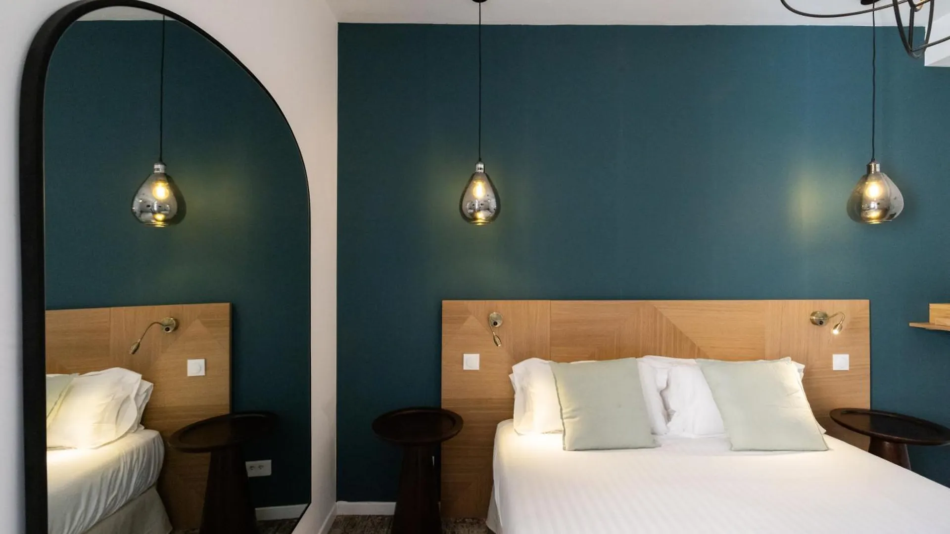 Hotel Barnea Biarritz 3*,